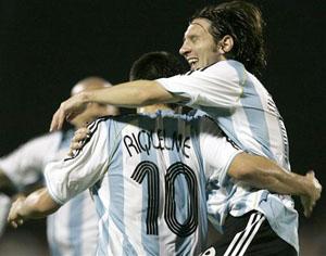 Foto Juan Roman Riquelme Se Ilusiona Con Beijing Foto Juan Roman Riquelme Se Ilusiona Con Beijing