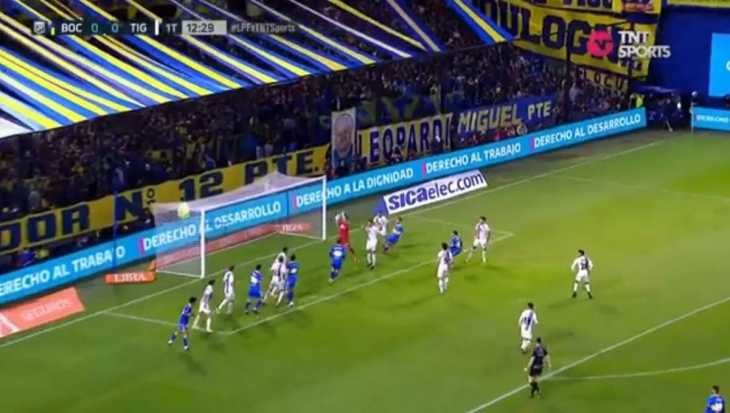 VIDEO: El blooper de Marinelli, que terminó en gol de Merentiel para Boca