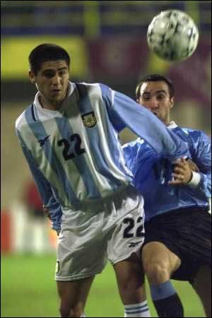 Foto Juan Roman Riquelme partido Argentina Uruguay
