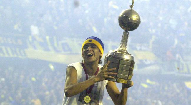 Riquelme con la Copa Libertadores