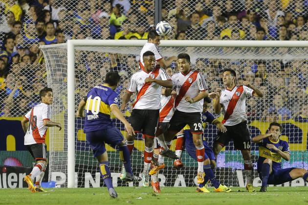 Golazo de Riquelme ante River Plate
