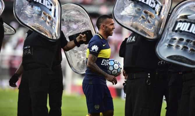 5 motivos: quedate en Boca, Carlitos...