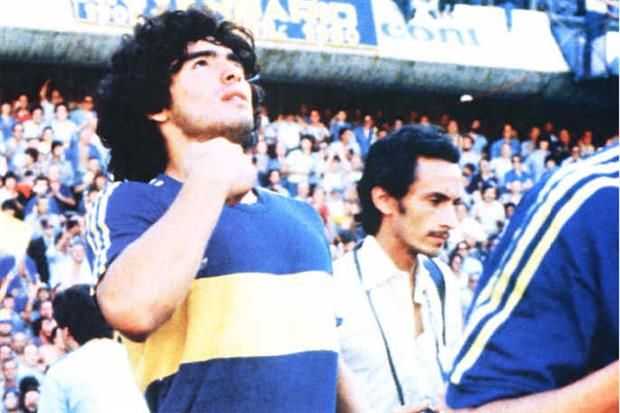 A 36 años del debut de Diego Maradona en Boca A 36 años del debut de Diego Maradona en Boca
