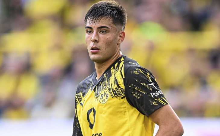 Aaron Anselmino debutó en Borussia Dortmund y los hinchas ya lo aman: “Es una bestia”