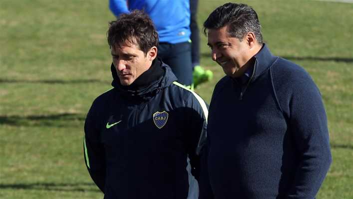 Acariciando el título, a Boca lo consumen las vanidades