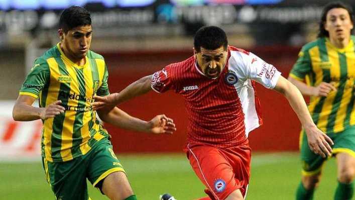 Aldosivi y Argentinos juegan un partido clave