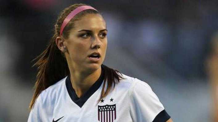Alex Morgan: bella futbolista imitó el huachón de Riquelme a Yepes