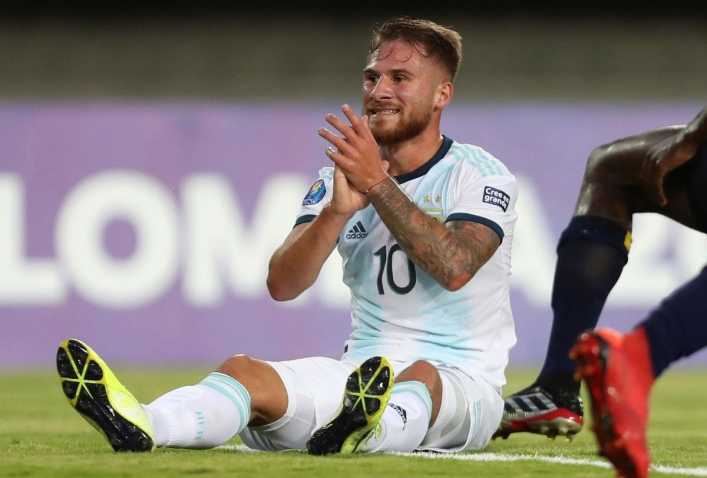 Alexis sigue en Boca