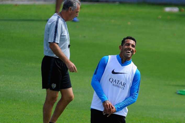 Alfaro ya prepara cambios en Boca para la Copa