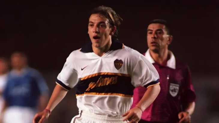 Amagó con relegar a Riquelme, fue pretendido por Real Madrid y volvió al club que lo formó para salvarlo