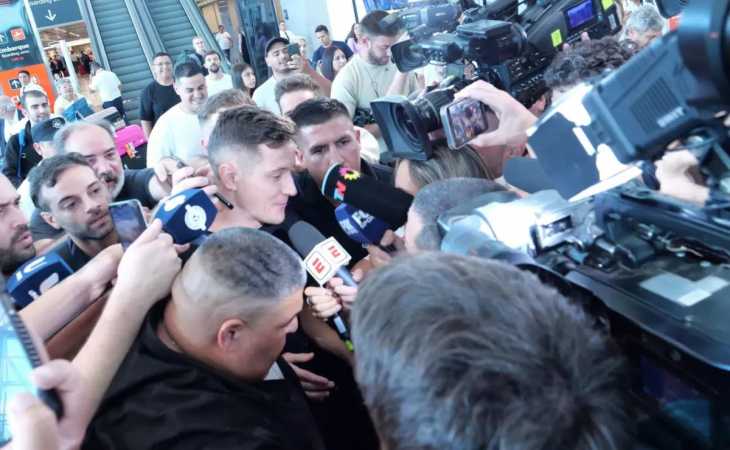 Ander Herrera llegó al país y apuntó a su fecha de debut y explicó donde surgió su fanatismo