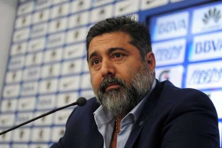 Angelici: Siempre quiero que al eterno rival no le vaya bien