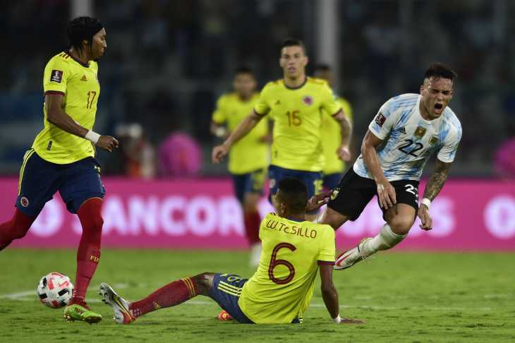 Argentina deja a Colombia al borde de la eliminación para Qatar 2022