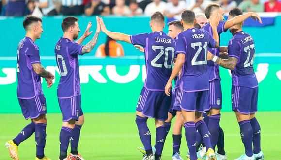 Argentina golea y sigue su racha