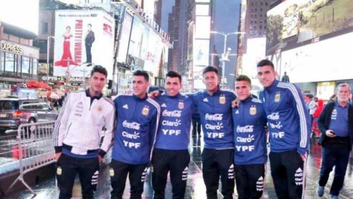 Argentina salió a caminar por Nueva York pero solo le pidieron fotos a él