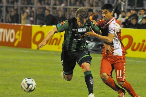 Argentinos cayó 2-0 con San Martín y Riquelme se fue lesionado