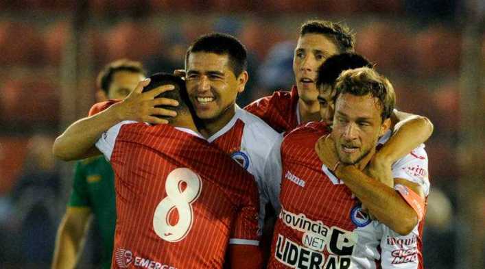 El Argentinos de Riquelme quedó a un paso del ascenso