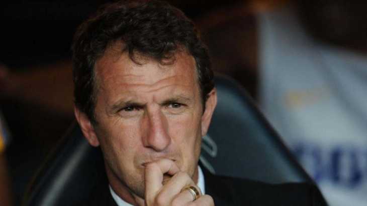 Arruabarrena analizó a Riquelme en sus dos facetas: como jugador y dirigente de Boca