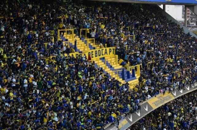 Así de extraña lució la popular de Boca Así de extraña lució la popular de Boca