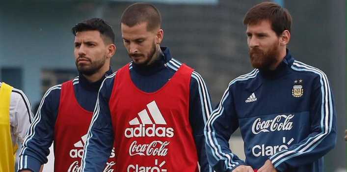 Así fue el entrenamiento de Darío Benedetto con la Selección