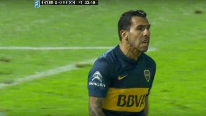 Así fue el penal que erró Tevez ante Defensa y Justicia Así fue el penal que erró Tevez ante Defensa y Justicia