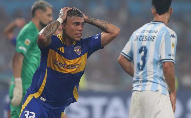 Ayrton Costa está con molestias y se sumaría a las bajas que tiene Boca para el debut en la Copa Libertadores