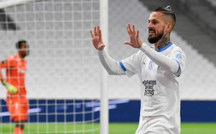 Benedeto gritó ¡Romaaaaaán...! y la clavó de tiro libre