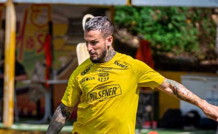 Benedetto reconfirmó su gran momento en Barcelona de Ecuador, a días de jugar contra Boca