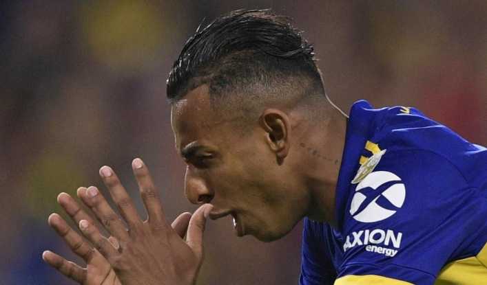 Boca busca delantero para reemplazar a Sebastián Villa