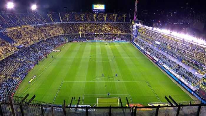 Boca cantó contra River