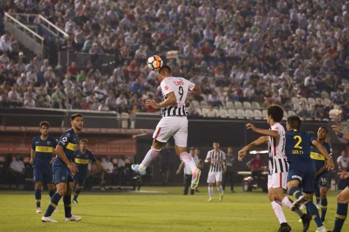 Boca derrota a Libertad y espera al Cruzeiro en octavos de la Libertadores