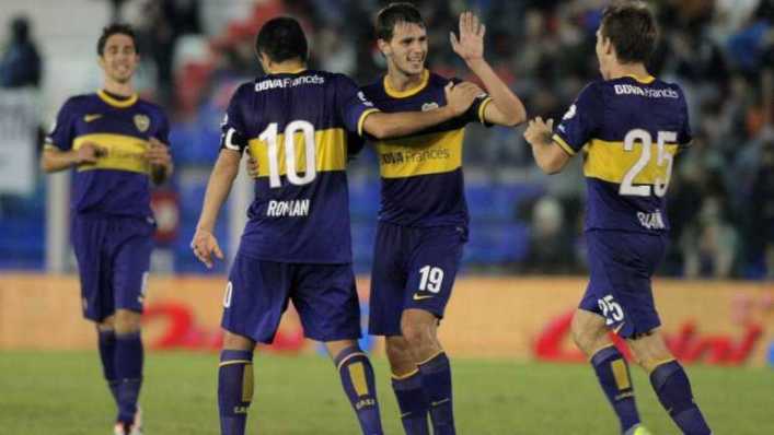 En la noche de Riquelme, Boca goleó a Arsenal