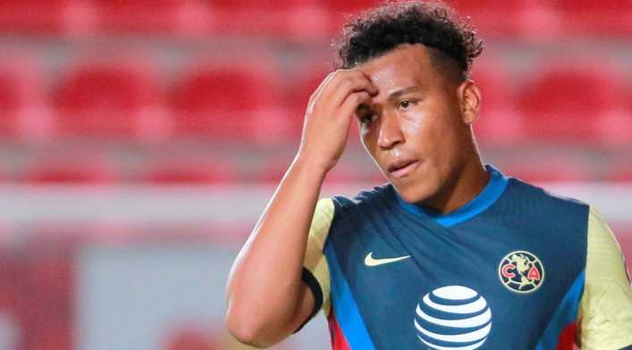 Boca iría por Roger Martínez a mitad de año