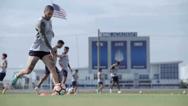 Boca juega su primer amistoso