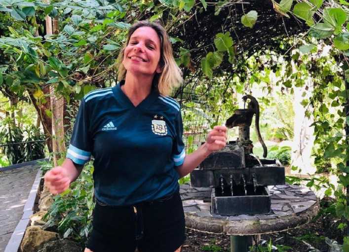 Boca Juniors retó a una periodista por pararse en las butacas para tomarse una foto