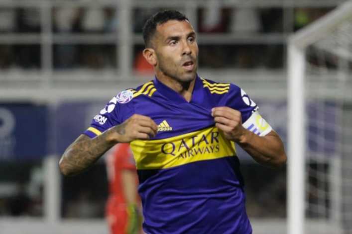 Boca le hizo otra oferta de renovación a Tevez