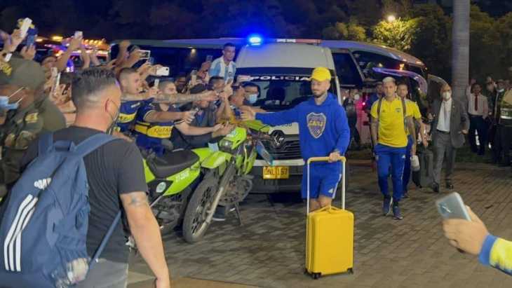 Boca llegó a Colombia y desató la locura de los fanáticos en Cali
