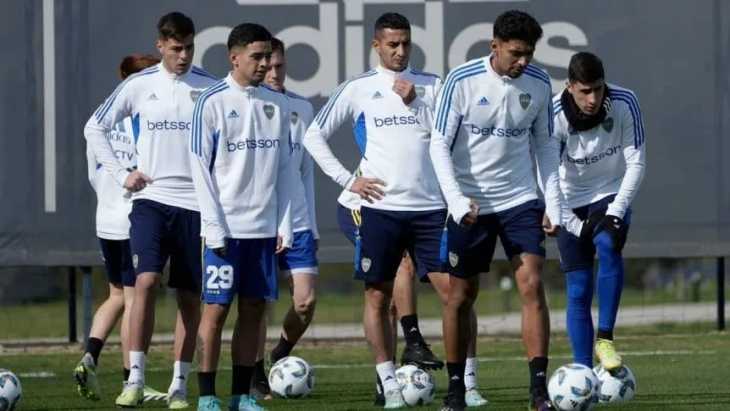 Boca prepara un equipo alternativo para visitar a Central Córdoba