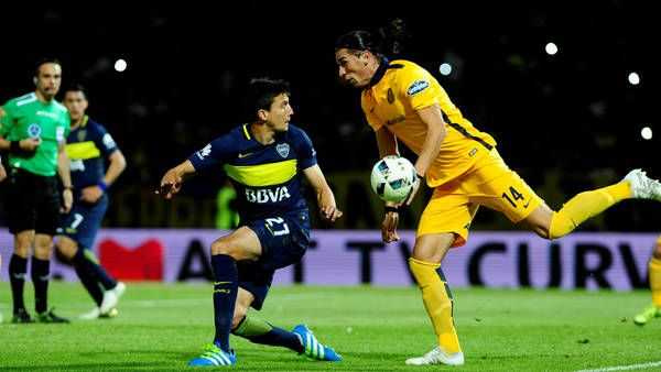 VIDEO: Boca se fue caliente: reclamó un penal y una roja