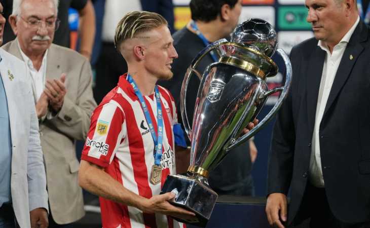 Boca se ilusiona: Riquelme decidió volver a carga por Santiago Ascacibar