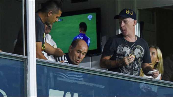 Bochini dijo que Riquelme se enojó con un jugador de Boca