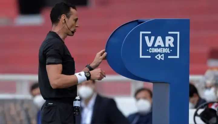 Bomba: Conmebol implementará un novedoso cambio en el VAR