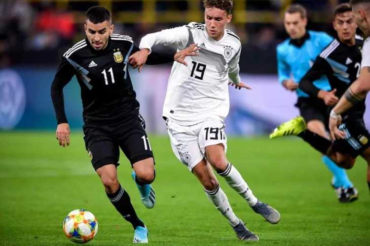 Cae otro en Argentina: Almada sustituye al Tucu Correa y se suma a Ángel Correa