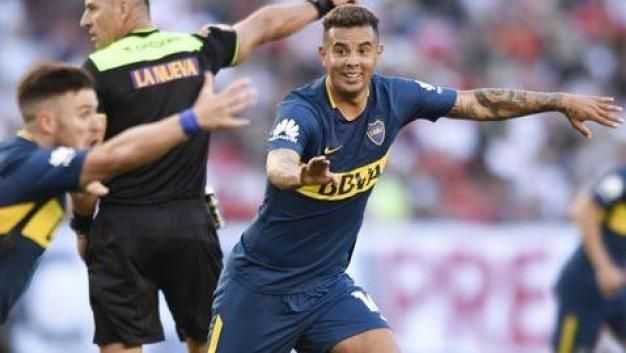 Cardona se quedaría seis meses más en Boca Juniors