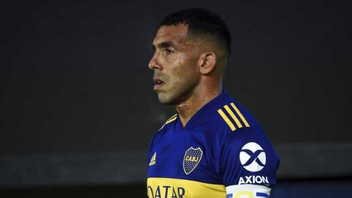 Carlos Tevez, a horas de quedar libre