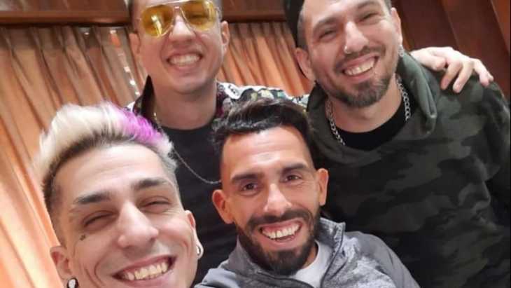 Carlos Tévez bailó con Monada y dijo que su música le llegó al corazón