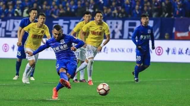 Carlos Tevez debutó en la red