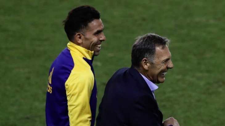 Carlos Tevez despidió a Russo y los hinchas de Boca estallaron de emoción