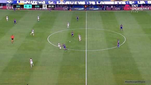 Carlos Tévez falla el 1-0 tras gran pase