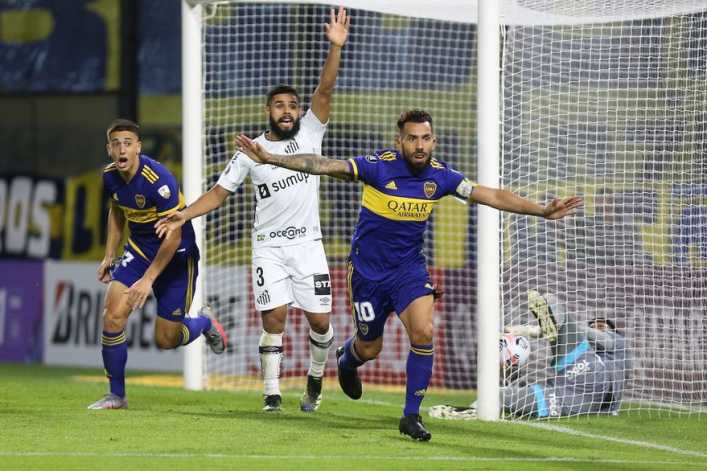Carlos Tevez: otro gol, un récord al que no mira y su sentimiento por Román Riquelme
